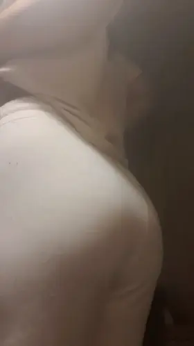 I'm only 5ft but my ass makes up for it! Down to take my virginity doggy style? 😇 (19)