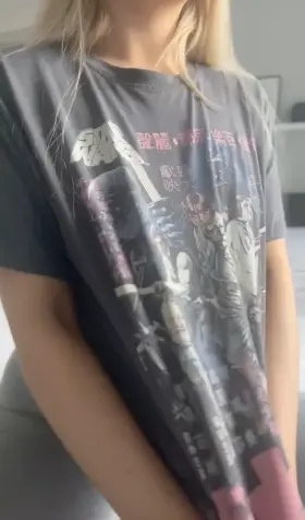 This baggy T-shirt keeps lots of surprises underneath