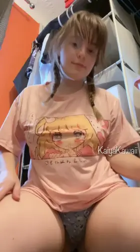 I would lick anything that comes out that pussy