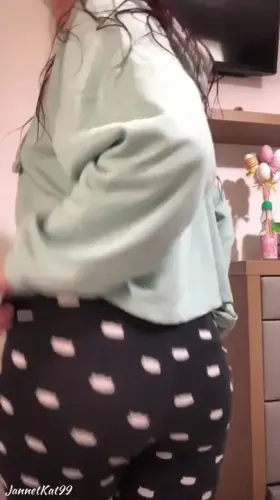 I hope y’all like my ass reveal