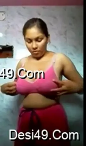 Hot Beautiful desi teen Showing Melons and Bathing [Must watch] Link in comments