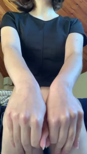 Make me shake like this and you can eat me out!