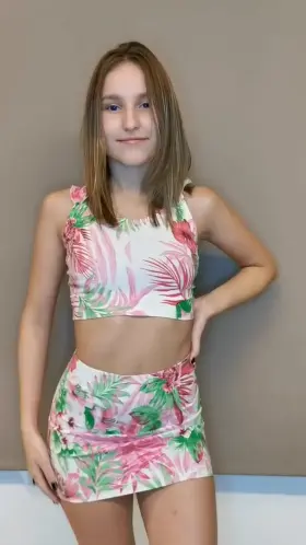 18 years barely legal TOP 0.1% ONLYFANS Custom and random videos and photos Premium videos every other day Masturbation -BG - G - VAGINAL Sexting ALWAYS ONLINE Free cock rating Premium video if you subscribe links in comments nsfw