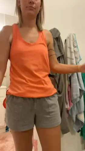 Does mommy make your cock throb? Jizz for me.