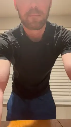 Accidentally deleted my first post from a couple days ago. Any couples into a tall 28 year old doctor?