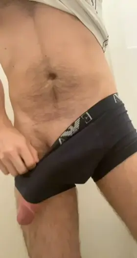 underwear is way too tight😩