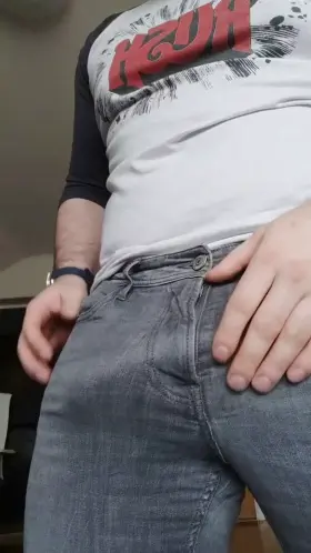 Fuck me if I'm right but you all like jeans, correct?