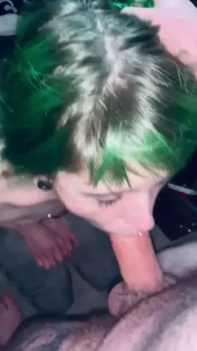 No makeup blowjob 😇