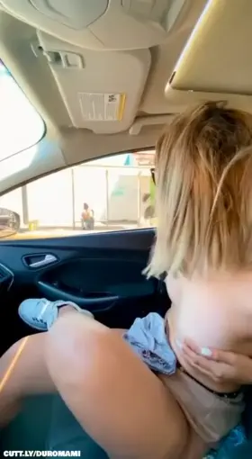 flashing natural tits 😍 [21:46]