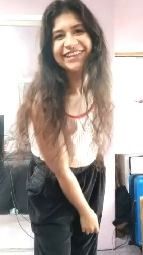 $3 to sub! - super sexy PPVs - trimmed pussy - smiley slut