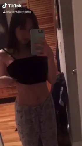 Flashing you before bed 😋