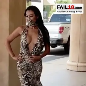 Wow.. A strong wind revealed the tit [F]