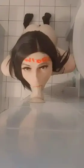 Naomi asked to be exposed, so here's my whore practicing ;)