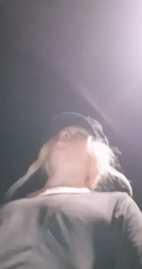 good girls keep their dildo in even when outside 🥰