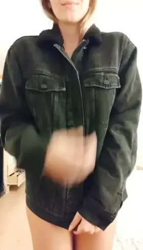 Jacket off now I need you to come keep me warm 🇸🇪