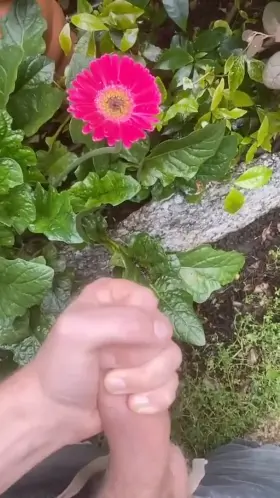 Cumming the weirdest way in nature in slomo