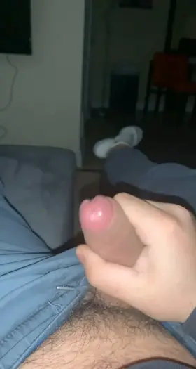 [m19] waistline of my joggers was pushing on the back of my shaft and made me dribble my shot all over my pubes