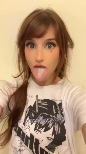 Pls don’t tell our professor you caught me practicing ahegao in the school bathroom!