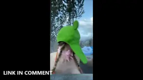 Megnutt - vaping in the pool