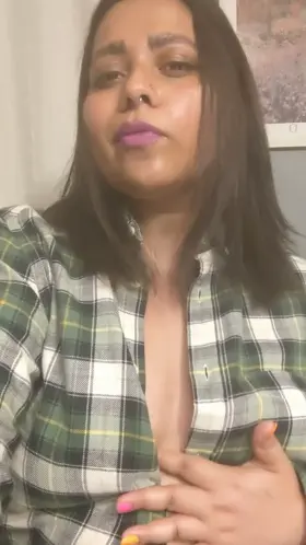 You're laughing....us local MILFS want your cock...and you're laughing ;)