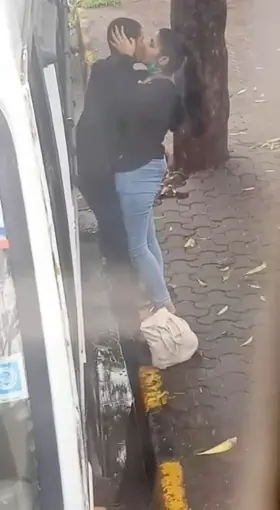 EXCLUSIVE: Classmates Enjoying Eachother Behind The Bus, While Rest Of The Class Is On Trip.🔥 [Download link in the Comments Box]