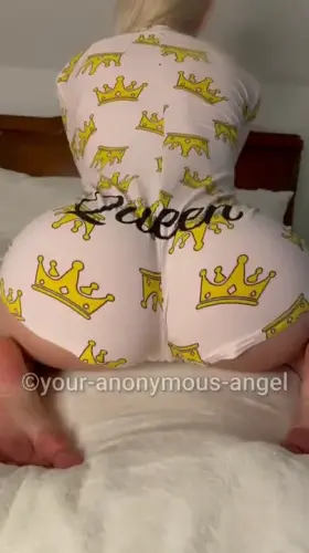 I’m in the mood to bounce on someone’s cock. Any volunteers?