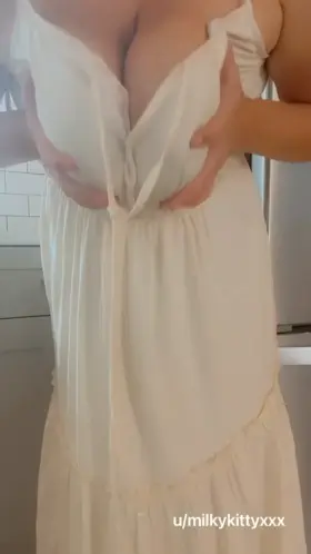 [video] My 34GGs look bigger on my 5’1 frame.. am I your type?