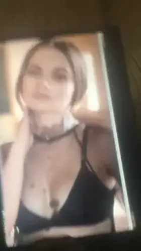 Joey King Cum Tribute