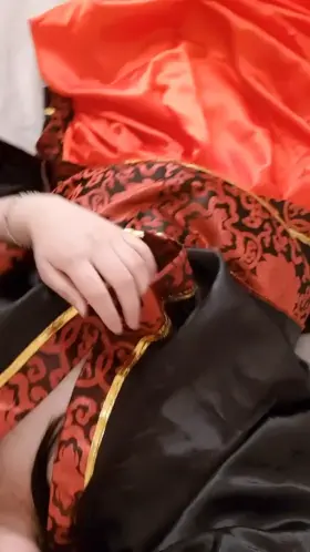 Let me be your empress consort for the night 🎎