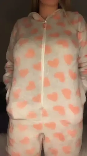 Do you LIKE tiktok vids (surprise folder in the comments )