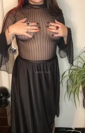 Perfect for a night out, don’t ya think?