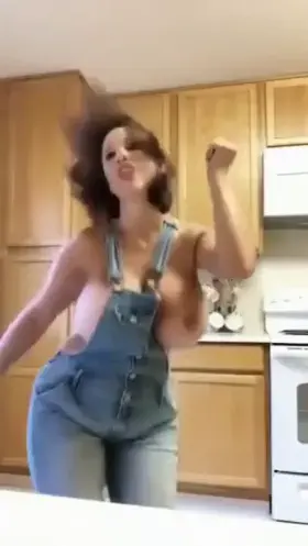 Damnnn those watermelons🥵🍈