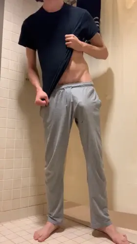 [21] I know you're hypnotized 😈