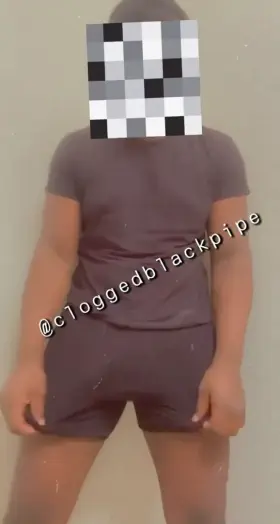 Who has a thicc ass that needs stuffing?