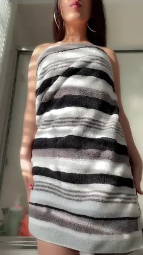 Found a fun way to get naked 😜💕