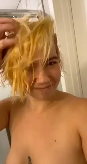 Let me get ready for you 😘😜