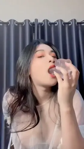 🤤 I'm a cumslut. Make me wet! 😋