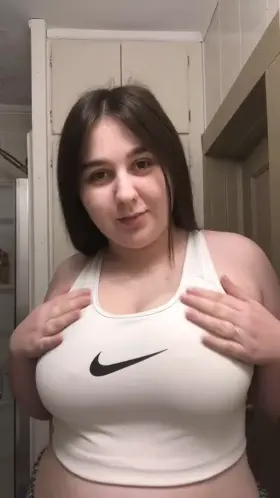 I got a new bra just for it to look better off 🤷🏻‍♀️