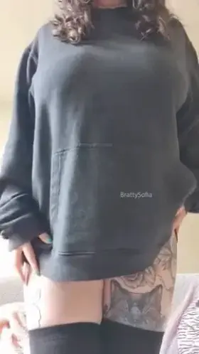 Revealing my curvy goth body and big tiddies