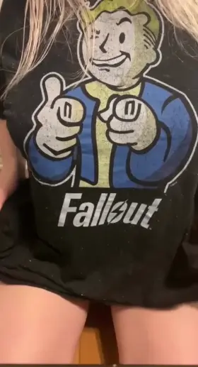 Do you like nerdy babes?