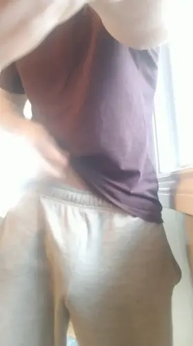 big cock in sweats 😏(32)