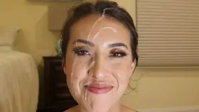 I love getting my face covered with cum. It makes me feel so pretty 🤣