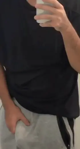 To the 6 ppl who see this.. I hope you like my bulge