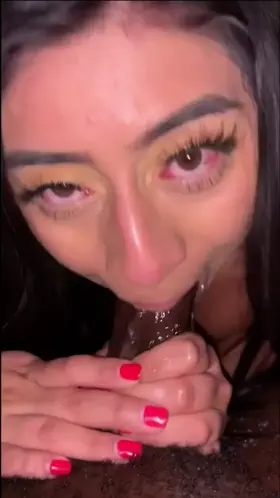 Violet Myers Gives a Hot Deepthroat