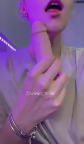 Your fuck doll is ready to be used ;)