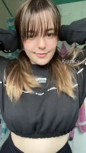 Nobody expects a 4”11 girl to have these :p