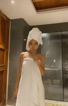 You down to have some fun with xsmall asian like me?