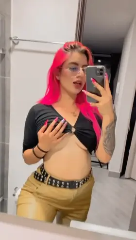 Do you think I look cute in my new set?[VIDEO]