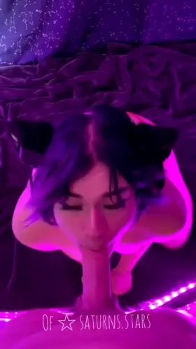 kitten loves feeling a hard cock down her throat 🤤💦🥰💕