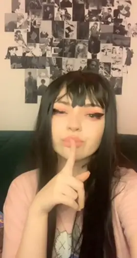 Is there someone who wants to cuddle me or fuck? 👉🏻👈🏻